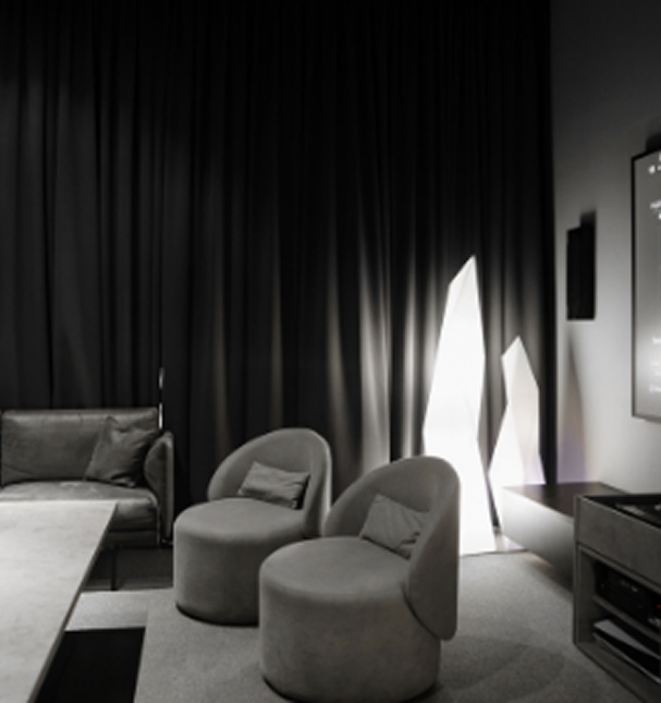 VIP ROOM — вип-комната 18+