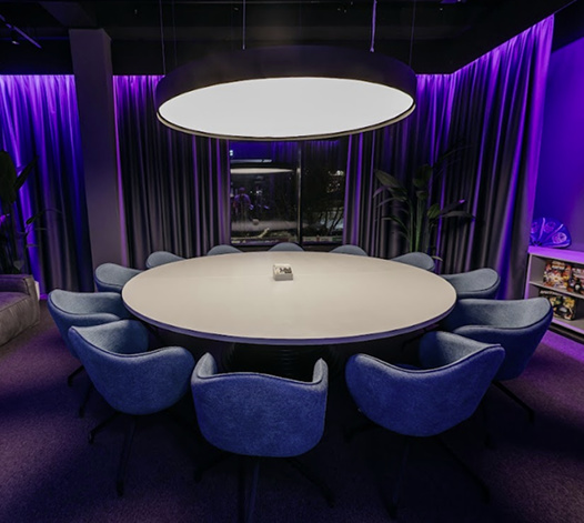 <font color="#ff9c00">K-LOUNGE</font> — конференц зал